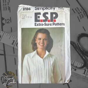 Simplicity 8186 Misses' Tucked Shirt Pattern - Size 10-12-14